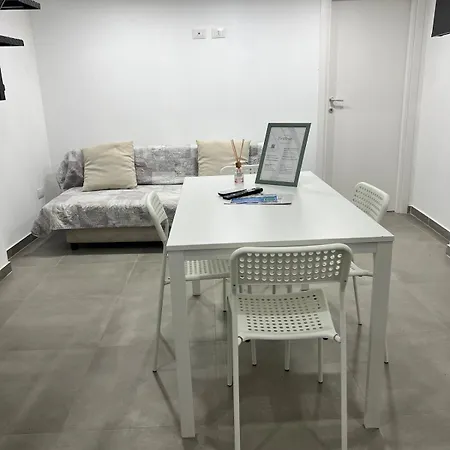 Civithouse 2 Centro * カターニア